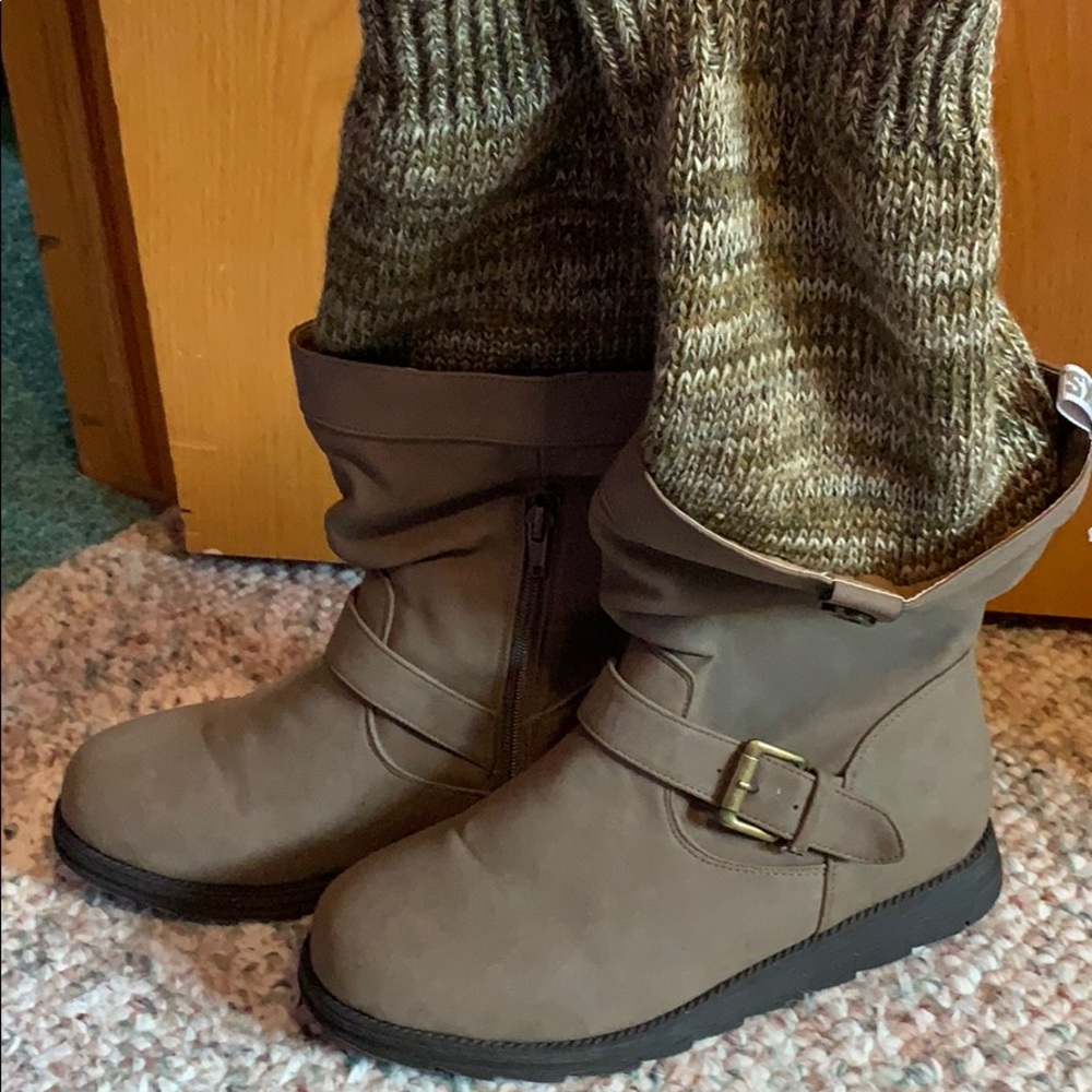 Dark Beige Knitted Boots